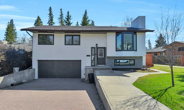 27 Gregson Crescent