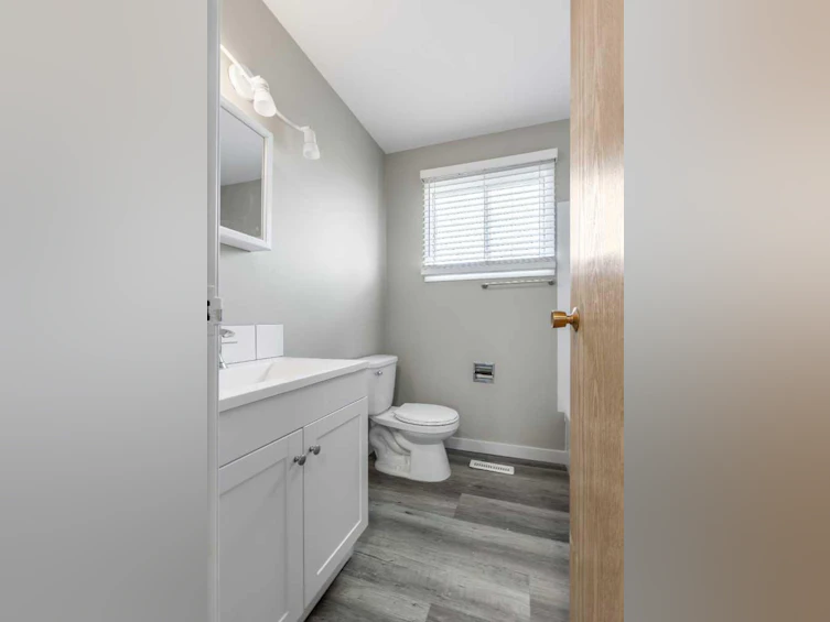2102 13 Street N, Lethbridge, AB, T1H 2V5 - 22