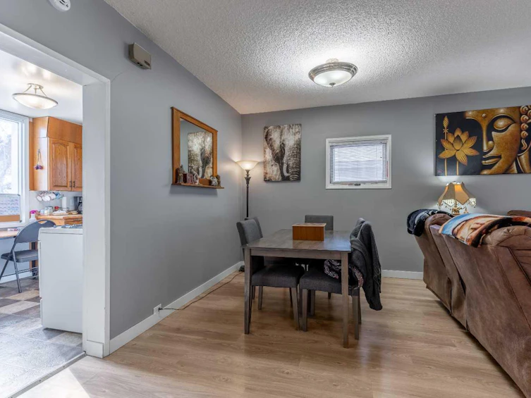 227 19 Street N, Lethbridge, AB, T1H 3J9 - 10