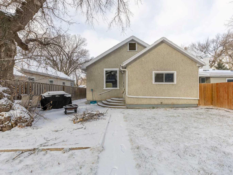 227 19 Street N, Lethbridge, AB, T1H 3J9 - 25