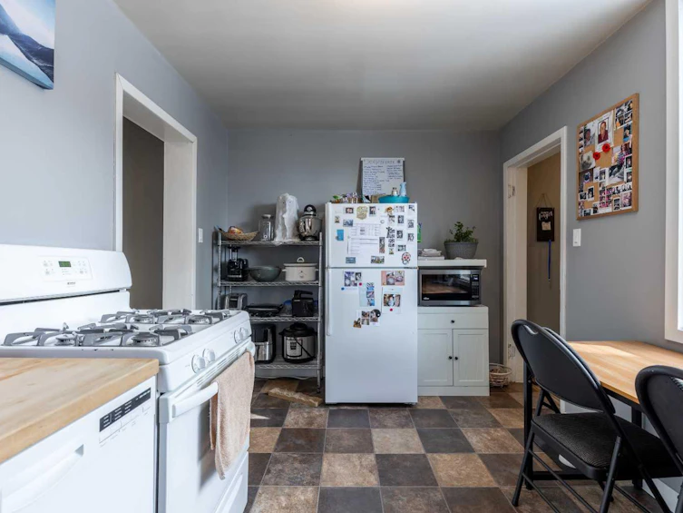 227 19 Street N, Lethbridge, AB, T1H 3J9 - 14