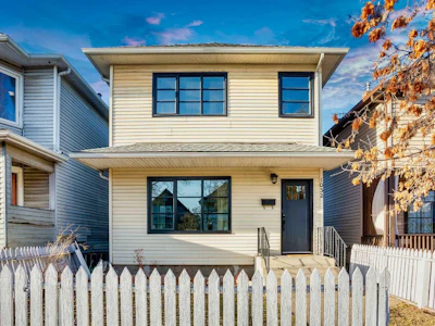 1032 18 Avenue SE - 3