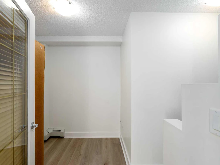 101-655 Meredith Road NE, Calgary, AB, T2E 5A9 - 15