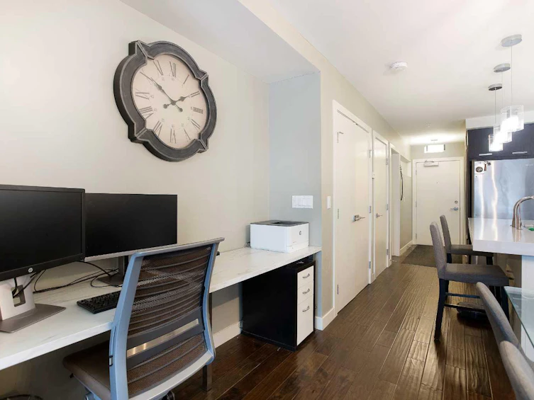 202-1029 15 Avenue SW, Calgary, AB, T2R 0S5 - 12