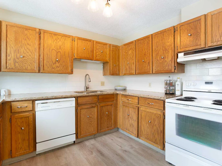 73-23 Glamis Drive SW, Calgary, AB, T3E 6S3 - 11