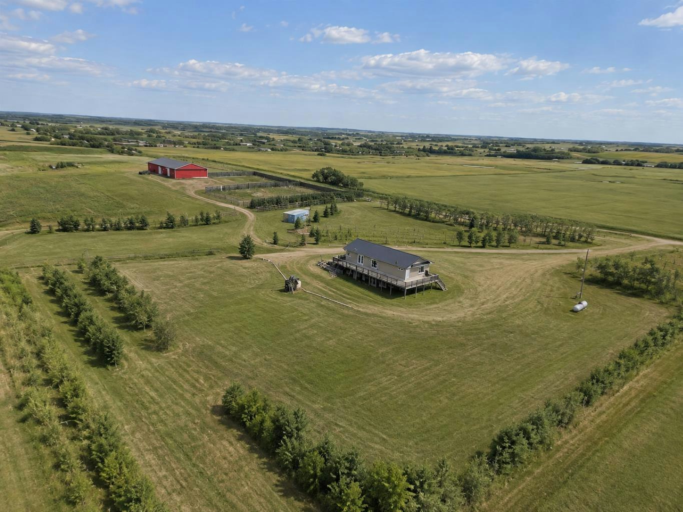 200051 32 0 Township, Rural Starland County, AB, T0J 2B0