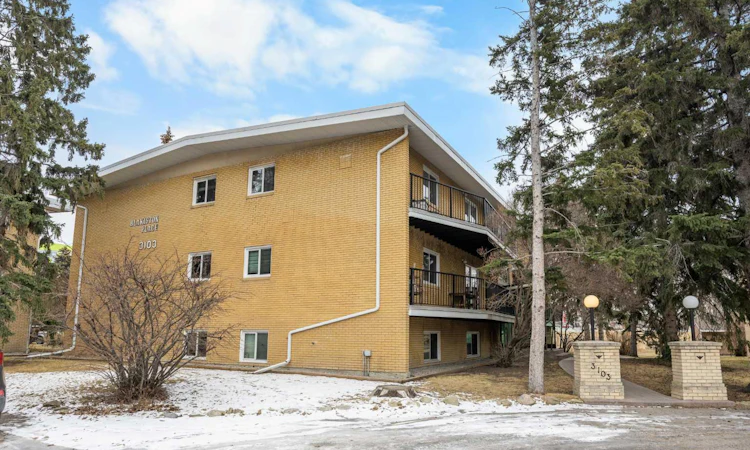 102-3103 Blakiston Drive NW