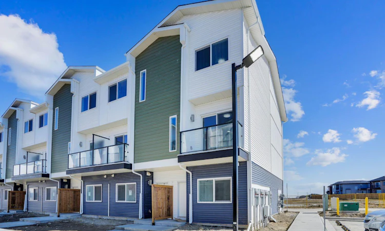 304 Red Sky Villas NE