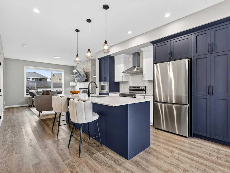 94 Wolf Gate NW, Okotoks, AB, T1S 5T9 - 5