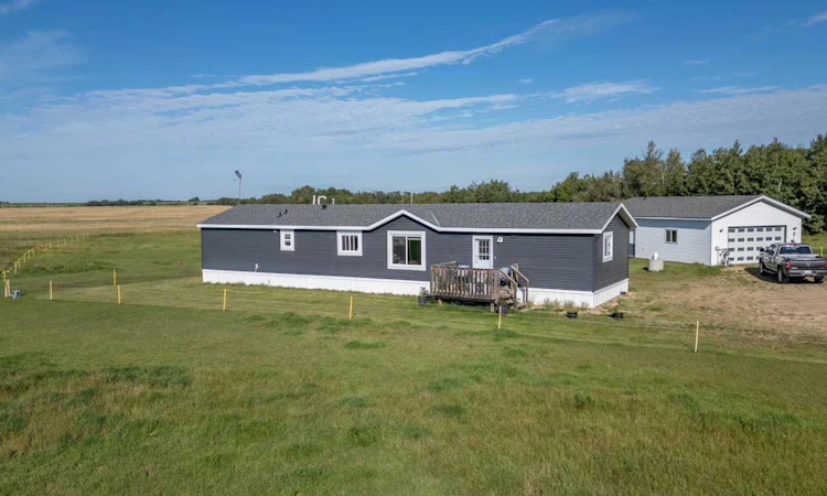 48040 Range 212 Road