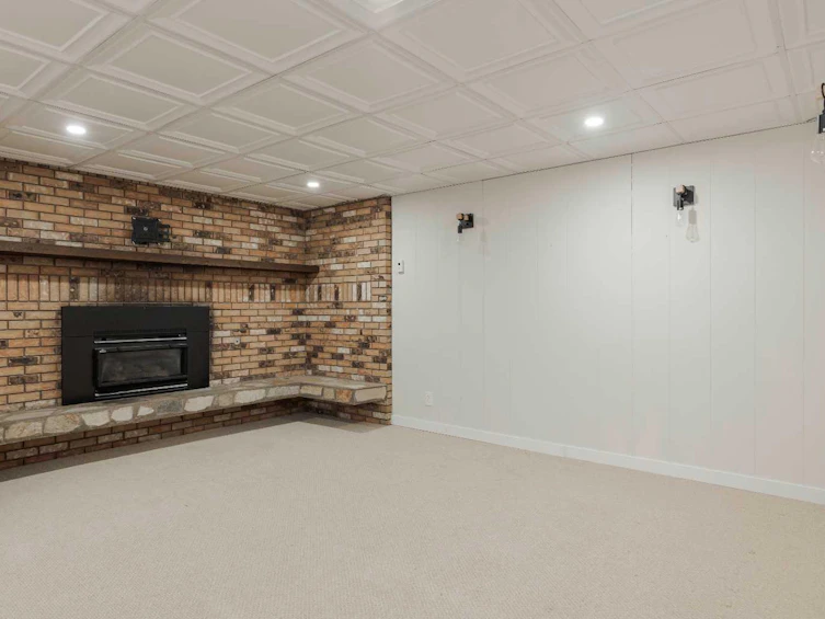 209 Woodland Drive, Fort Mcmurray, AB, T9K 1A4 - 26