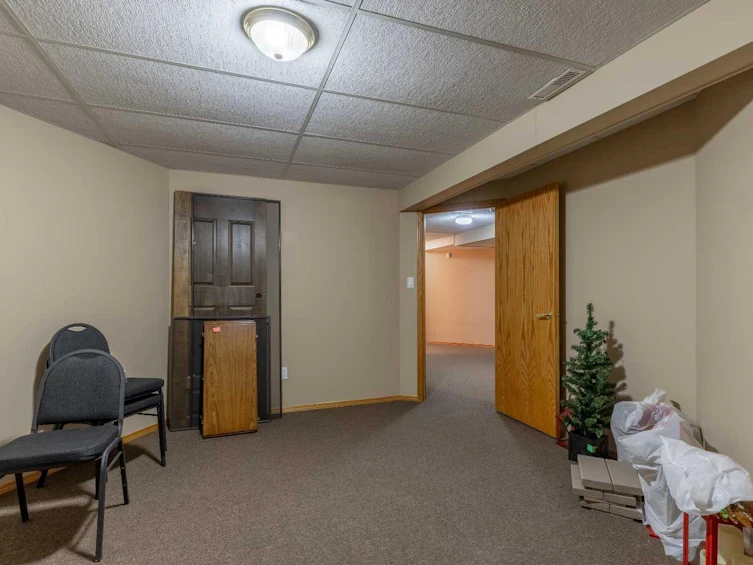 2210 26 Avenue S, Lethbridge, AB, T1K 6K2 - 31