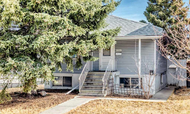1610 40 Street SW