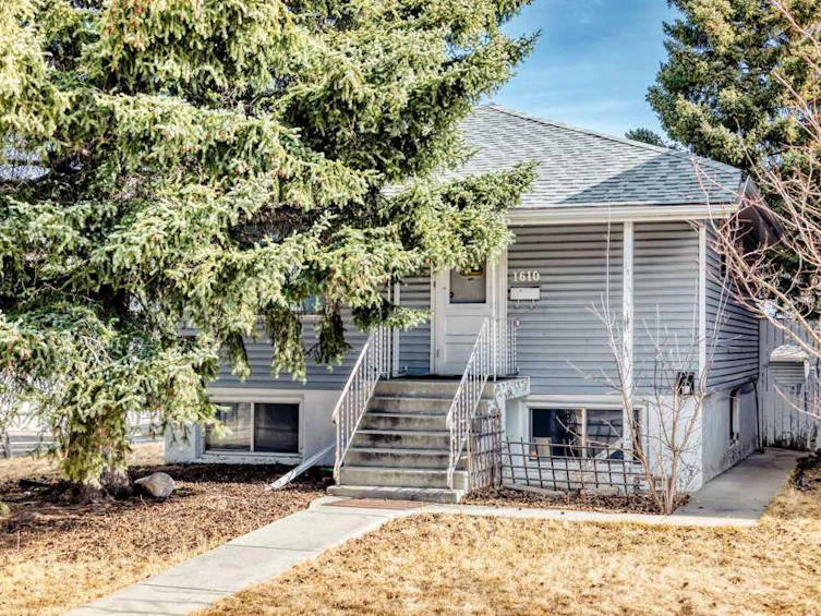 1610 40 Street SW, Calgary, AB, T3C 1W9
