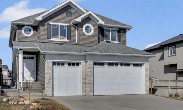 302 Kinniburgh Rd