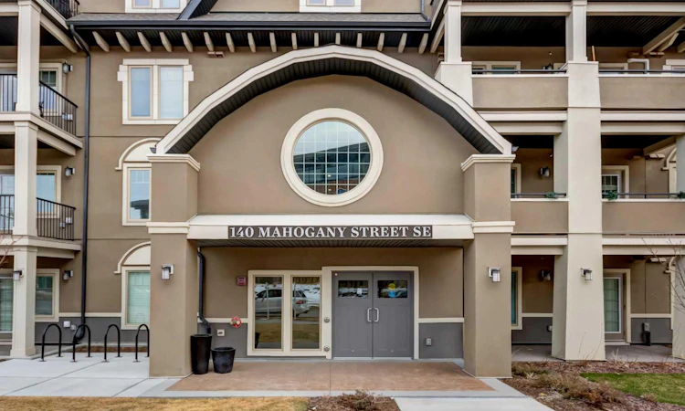 407-140 Mahogany Street