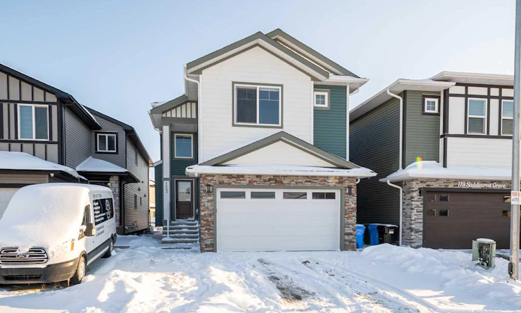 123 Saddlecrest Grove NE