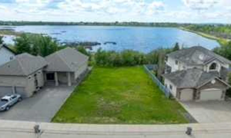 12606 Lakeshore Drive