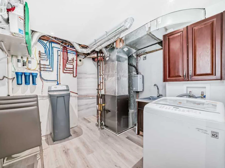 256 Riverside Mews SE, Calgary, AB, T2C 3Y8 - 48