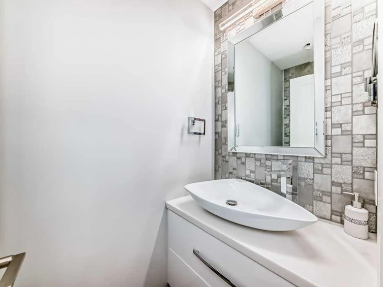 256 Riverside Mews SE, Calgary, AB, T2C 3Y8 - 26