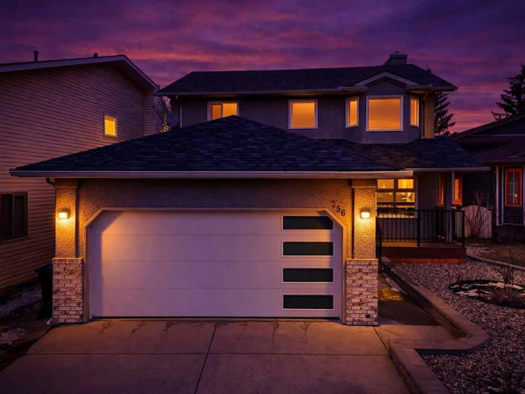 256 Riverside Mews SE, Calgary, AB, T2C 3Y8