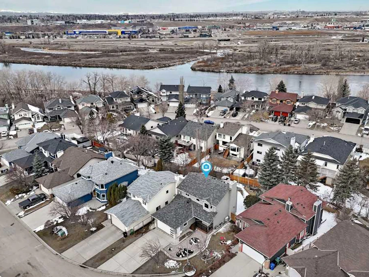 256 Riverside Mews SE, Calgary, AB, T2C 3Y8 - 6