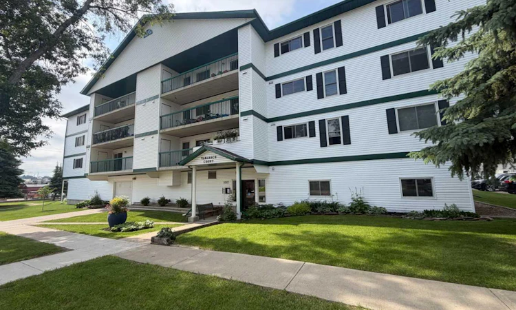 #206-5007 52 Avenue