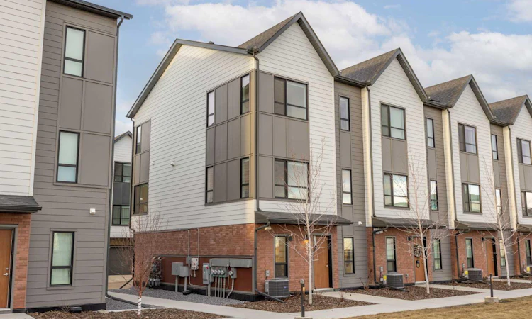 617-20295 Seton Way SE
