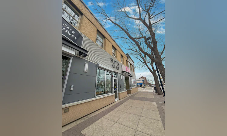 204-333 6 Street S