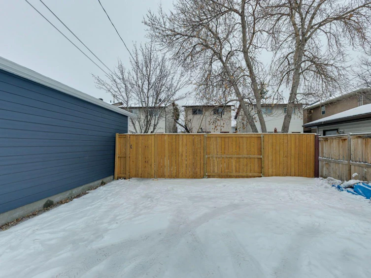 4530 Montgomery Avenue NW, Calgary, AB, T3B 0K9 - 3