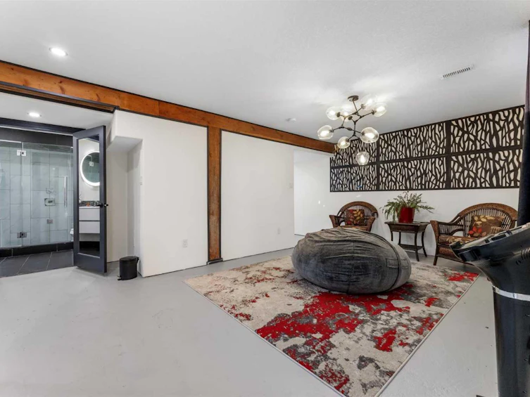 11124 110a Avenue, Edmonton, AB, T5H 1K1 - 34