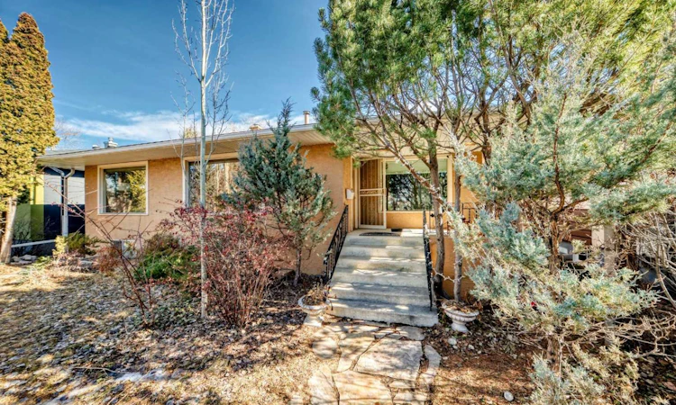 2328 Capitol Hill Crescent NW