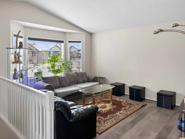 6201 90a Street, Grande Prairie, AB, T8W 2M4 - 5