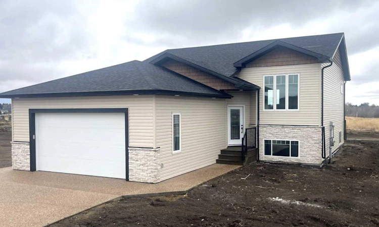 5737 55 Avenue