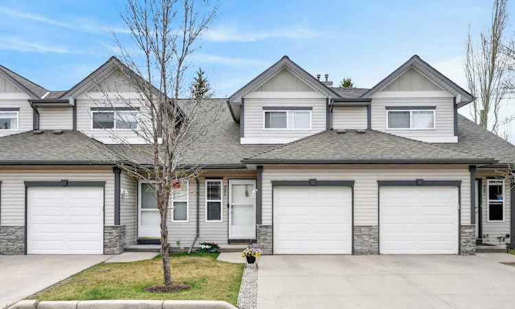 245 Millview Green SW
