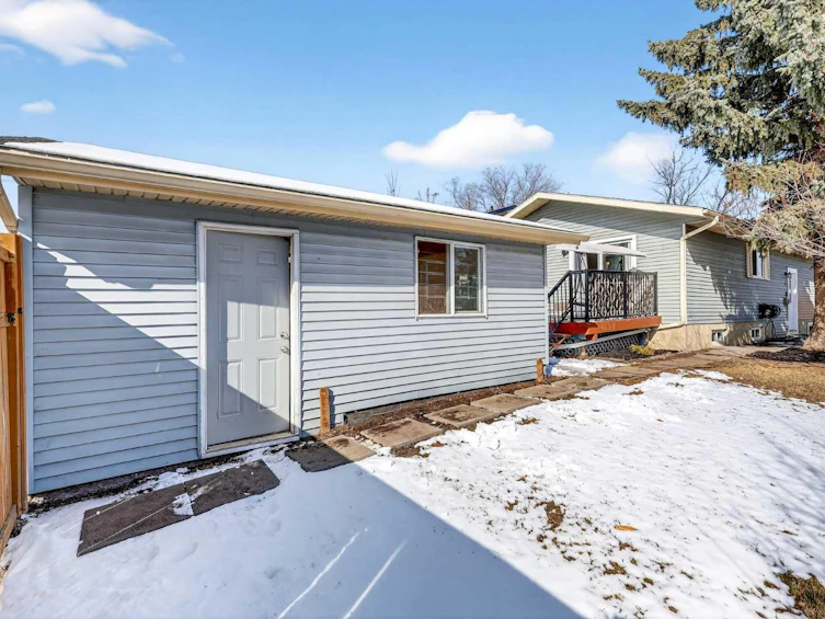 4 Mckinley Road SE, Calgary, AB, T2Z 1T6 - 12
