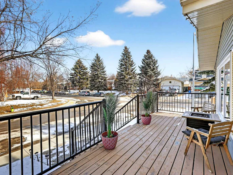 4 Mckinley Road SE, Calgary, AB, T2Z 1T6 - 8