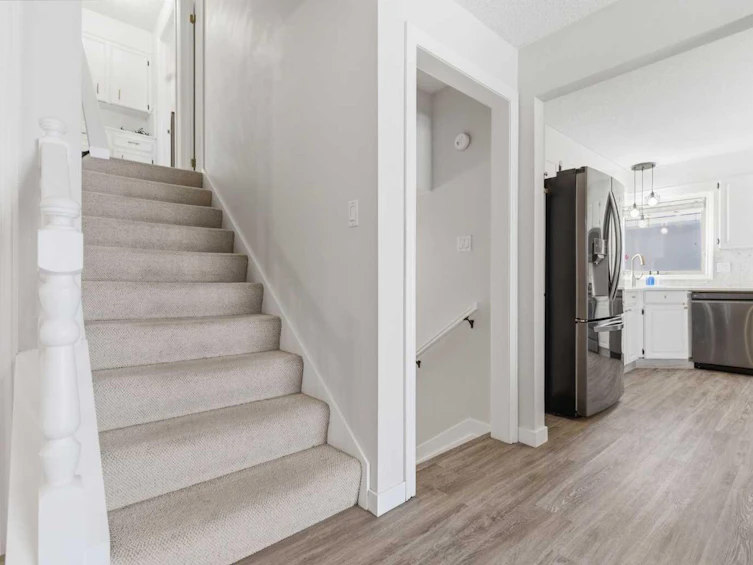 7 Woodmont Rise SW, Calgary, AB, T2W 4L4 - 15