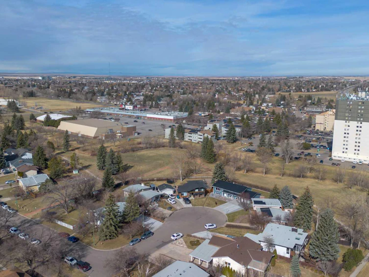 74 Carleton Place W, Lethbridge, AB, T1K 3X6 - 42