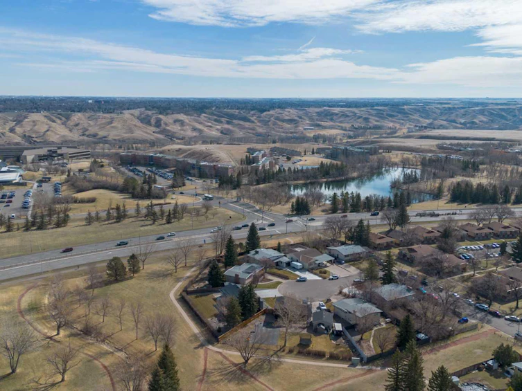 74 Carleton Place W, Lethbridge, AB, T1K 3X6 - 45