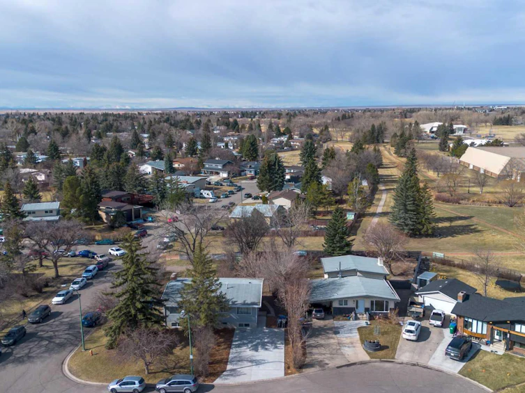 74 Carleton Place W, Lethbridge, AB, T1K 3X6 - 38