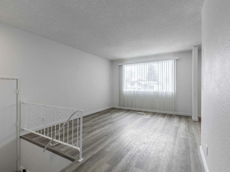 74 Carleton Place W, Lethbridge, AB, T1K 3X6 - 6