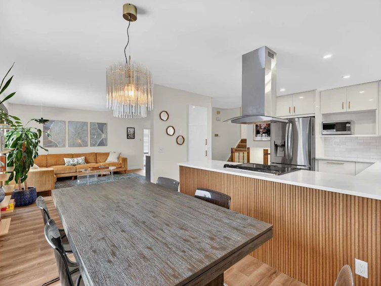 584 Woodhill Place SW, Calgary, AB, T2W 3L5 - 10