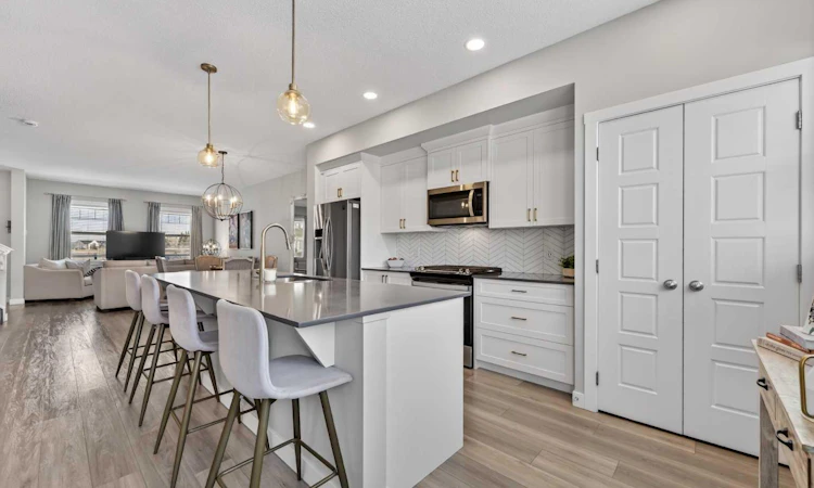 83 Midtown Crossing SW