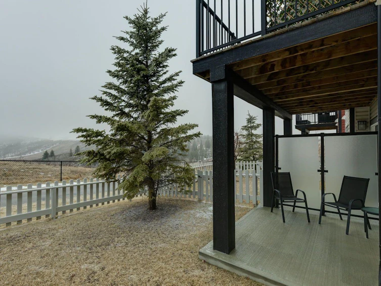 1502 Jumping Pound Common, Cochrane, AB, T4C 2L1 - 30