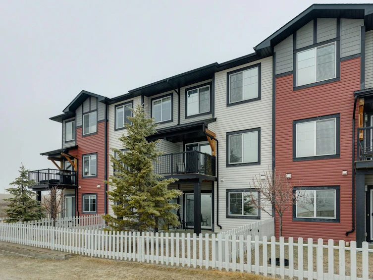 1502 Jumping Pound Common, Cochrane, AB, T4C 2L1 - 33