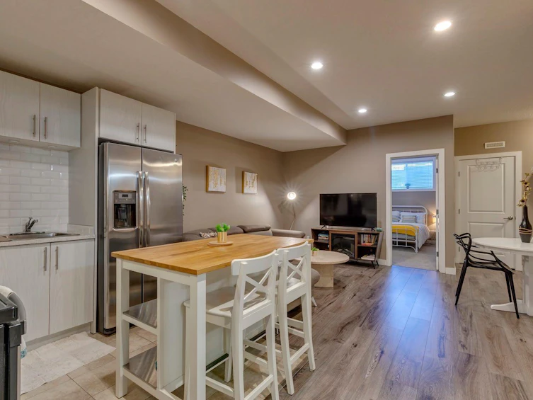 2817 16 Avenue SE, Calgary, AB, T2A 0M7 - 40