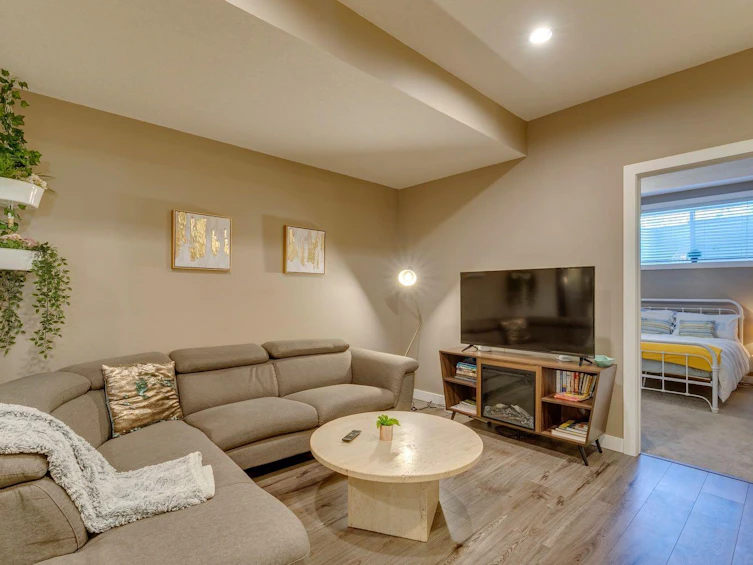 2817 16 Avenue SE, Calgary, AB, T2A 0M7 - 38