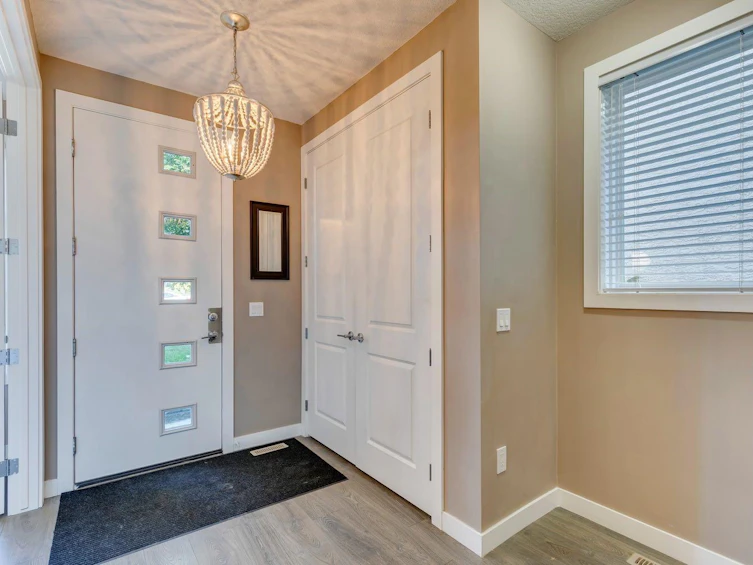 2817 16 Avenue SE, Calgary, AB, T2A 0M7 - 6