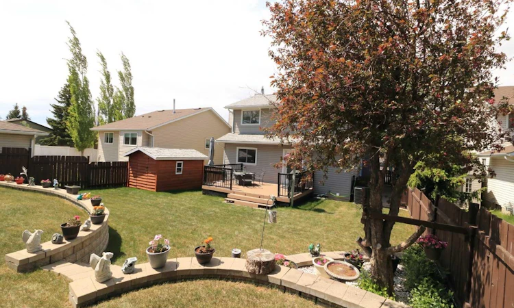 8 Meadow Place SE